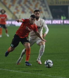 - Öznur Kablo Yeni Malatyaspor: 0 - Galatasaray: 0