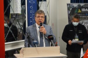 - Balıkesir'in Edremit ilçesindeki yarışlara 25 ülkeden bin 700 sporcunun