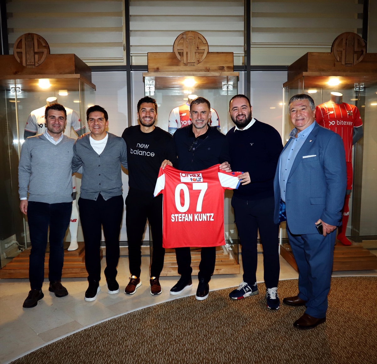 A Milli Futbol Takımı Teknik Direktörü Stefan Kuntz'dan Antalyaspor'a ziyaret
