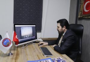 AĞRI / ARDAHAN (AA) – Ağrı Belediye Başkanı Savcı Sayan