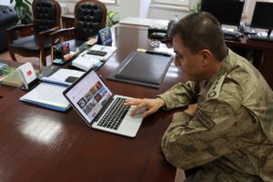 ŞANLIURFA/KAHRAMANMARAŞ/KİLİS (AA) – Şanlıurfa ve Kilis jandarma komutanları ile Karharamanmaraş'ta