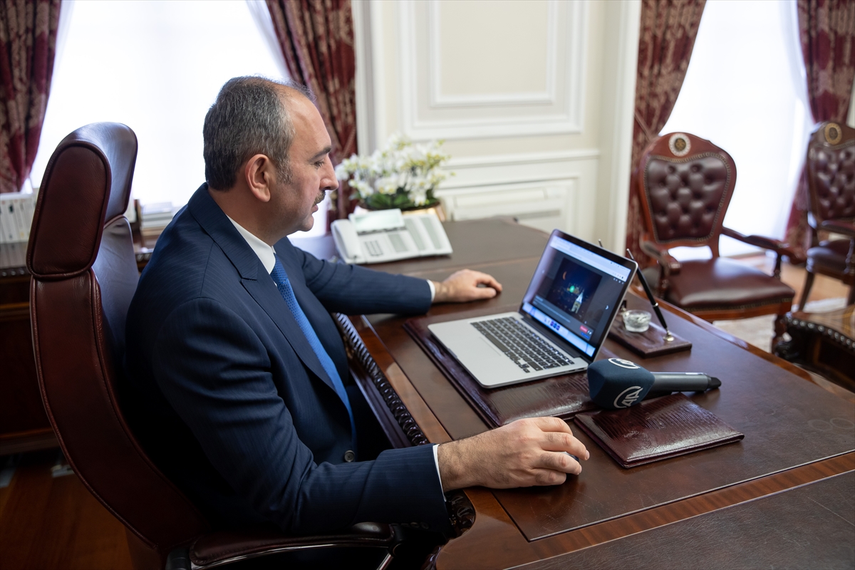 Adalet Bakanı Gül, AA'nın “Yılın Fotoğrafları” oylamasına katıldı