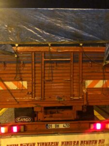 ADANA (AA) – Adana'da 14 bin litre kaçak akaryakıt ele