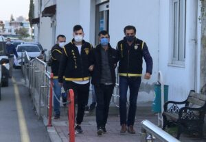 - Polis ekiplerinin operasyonuyla yakalanan iki şüpheli tutuklandı