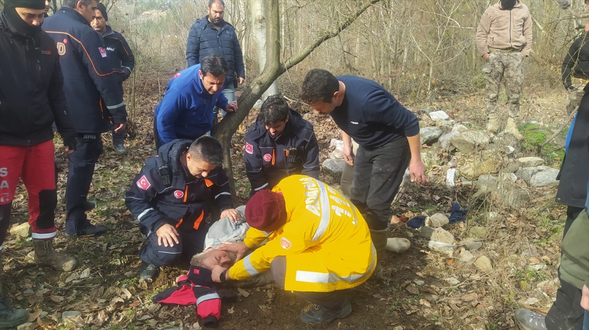 GÜNCELLEME – Adana'da aranan yaşlı adam bahçede bulundu
