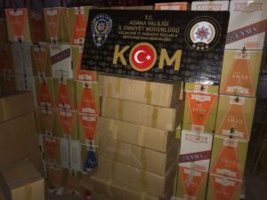 ADANA (AA) – Adana'da bir depoya düzenlenen operasyonda kaçak tütün