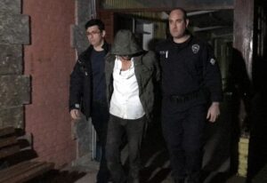 ADANA (AA) – Adana'da rehabilitasyon merkezinden klima motoru çalmaya kalkışan