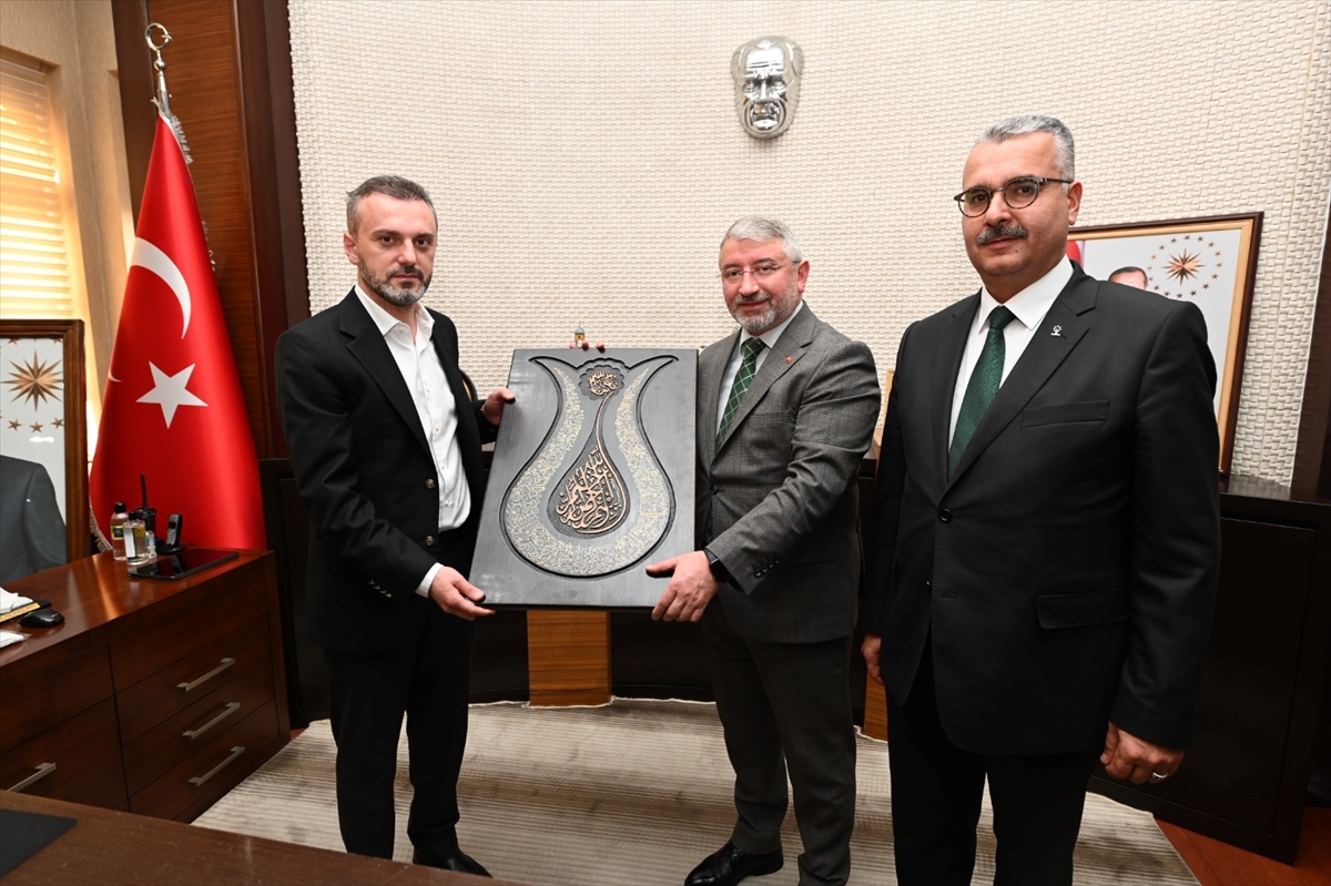 AK Parti Genel Başkan Yardımcısı Erkan Kandemir, Çorum Belediyesini ziyaret etti