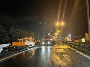 - Otoyolun Ankara istikametinde ulaşım sağlanamıyor