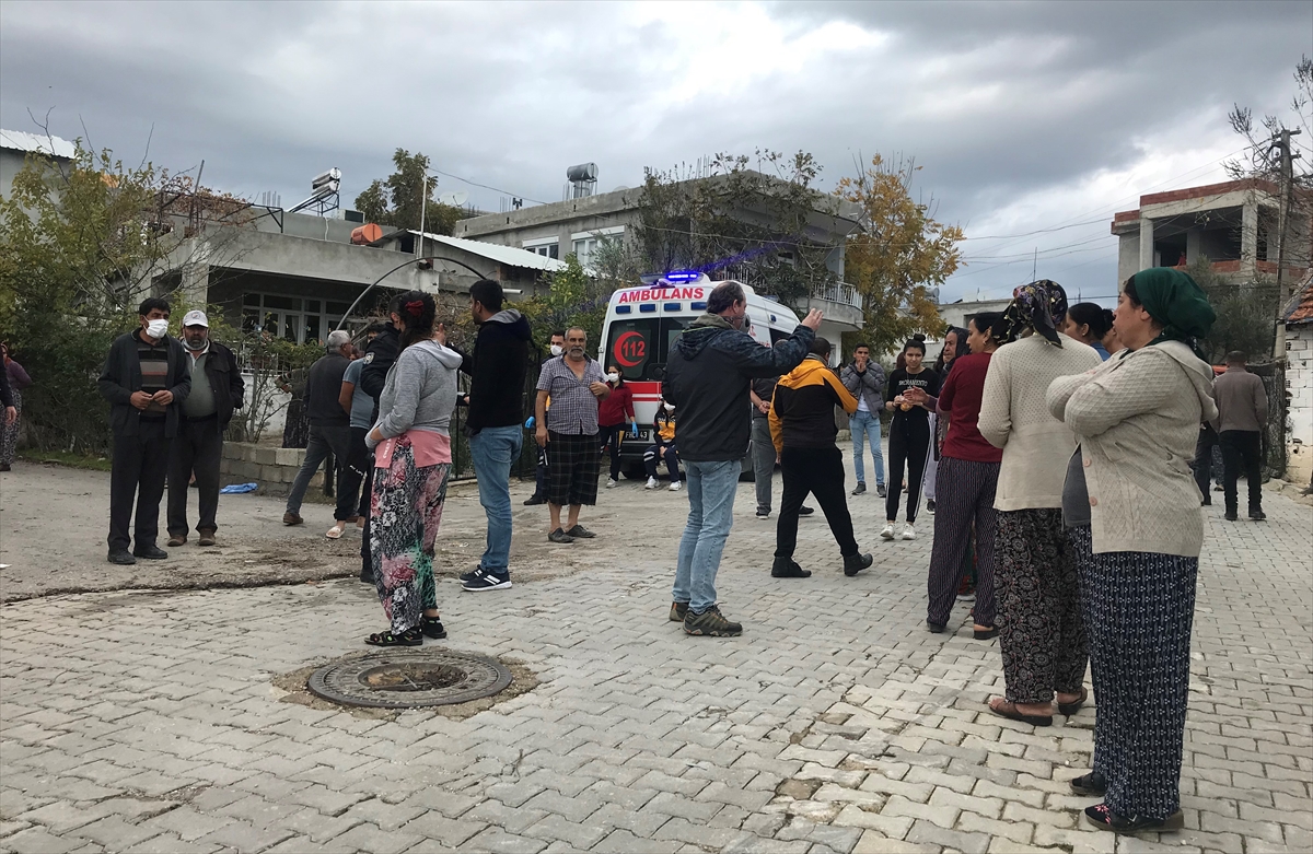 Antalya'da iki aile arasında çıkan kavgada 3 kişi yaralandı