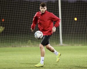 - Futbol sorumlusu Nuri Şahin, şut yarışmasında Doğukan Nelik'i yendi