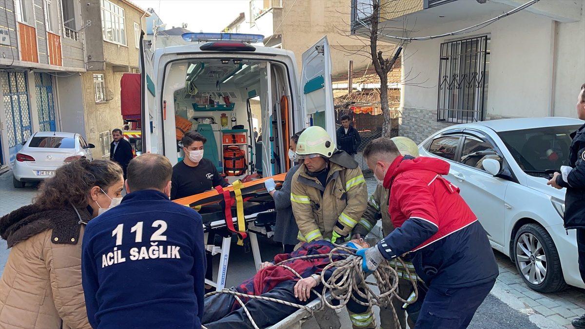 Avcılar'da bisiklet sürerken su kanalına düşen kişi yaralandı