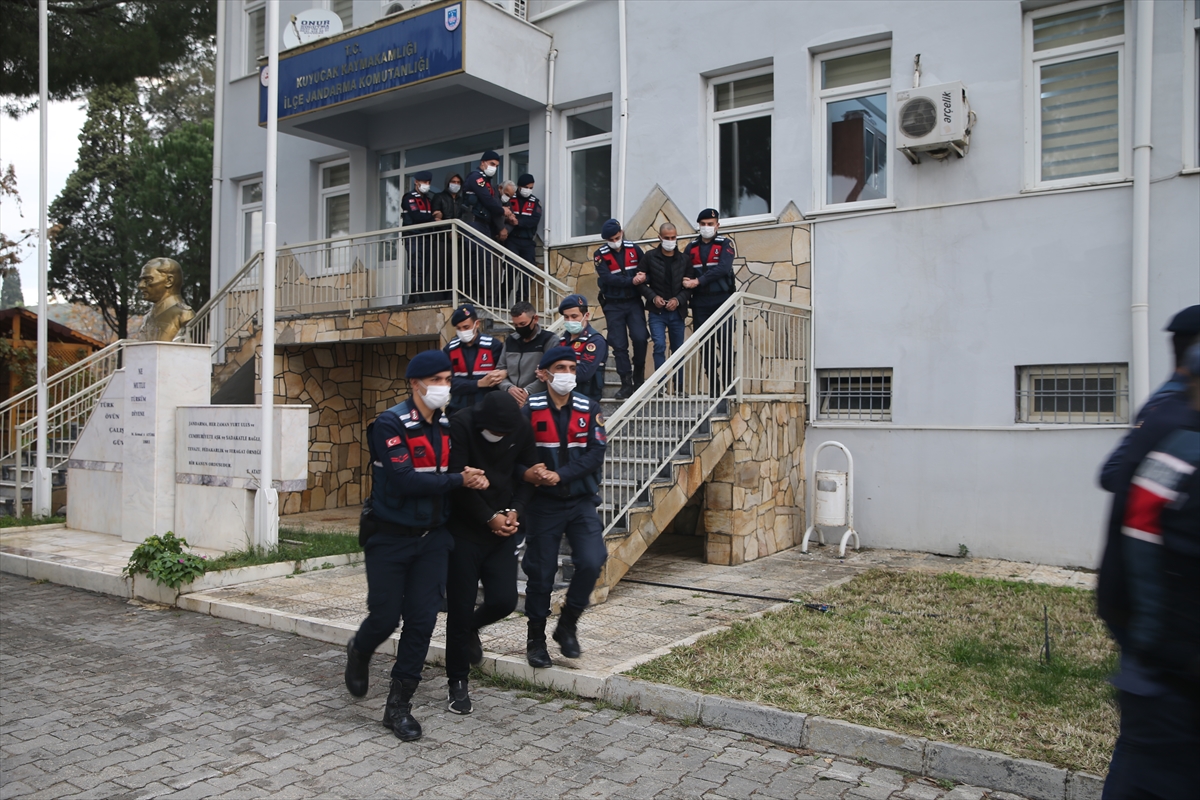 Aydın'da küçükbaş hayvan hırsızlığı operasyonunda gözaltına alınan 6 kişi tutuklandı
