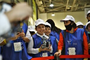 BAKÜ (AA) – Azerbaycanlı öğrenciler, STEAM (Bilim, Teknoloji, Mühendislik, Sanat