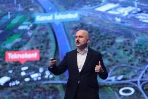 İSTANBUL (AA) – Ulaştırma ve Altyapı Bakanı Adil Karaismailoğlu, bugüne
