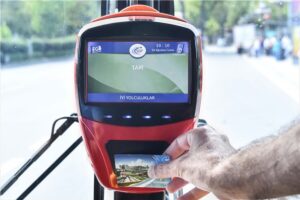 ANKARA (AA) – Başkentte toplu taşıma ücretlerinde yapılan fiyat artışı