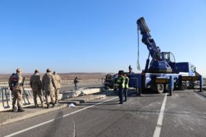 - Kazada biri ağır 2 kişi yaralandı