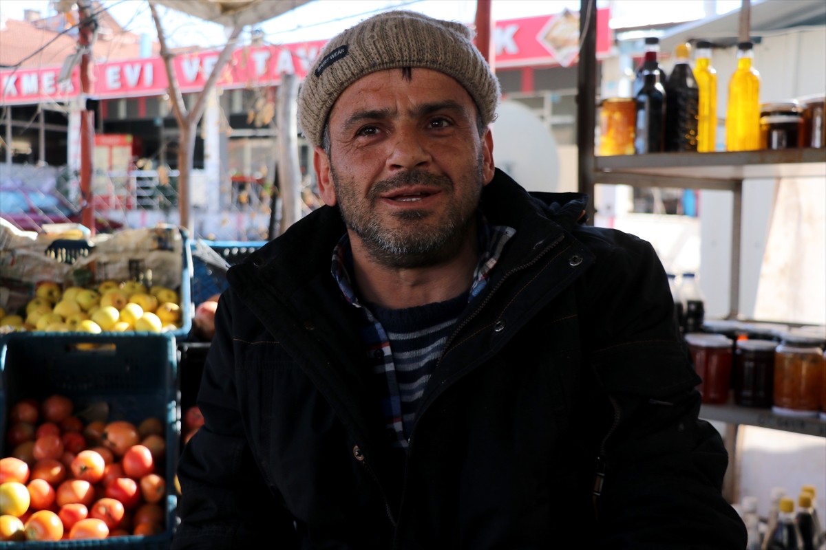 Bedensel engelli Durmuş yaşama bağlılığıyla çevresindekilere örnek oluyor