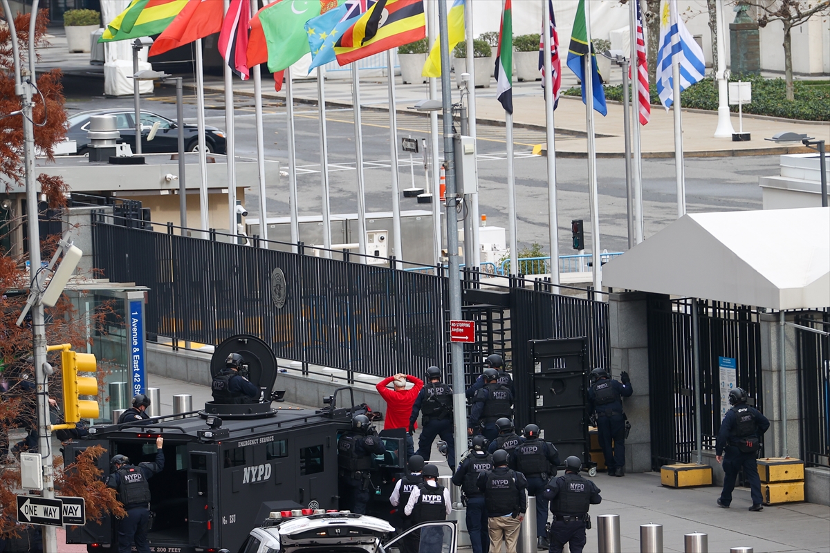 GÜNCELLEME – BM Genel Merkezi, bina dışındaki silahlı bir şüpheli yüzünden kapatıldı
