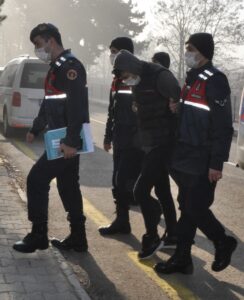 BOLU (AA) – Bolu'nun Mudurnu ilçesinde, telefonda kendisini jandarma olarak