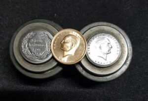 - Bazı madenlerle ayarı ve gramı düşürülen altınların değerinden yüksek