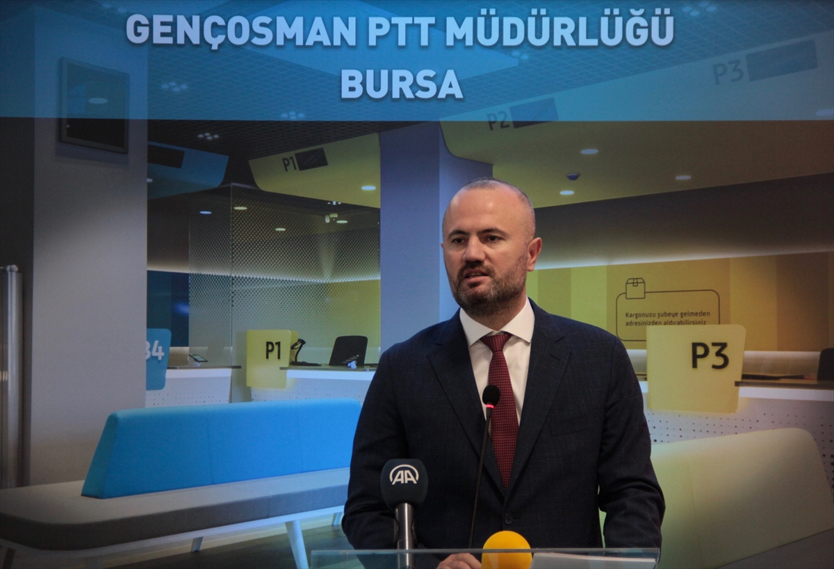 Bursa'da PTT'nin yeni konseptli hizmet binası açıldı