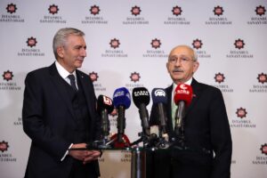 - "(Cumhurbaşkanı adaylığı) Bu konuda, birlikte yola çıktığımız, demokrasi konusunda