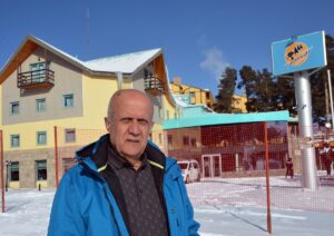 KARS (AA) – Kars'ın Sarıkamış ilçesindeki Cıbıltepe Kayak Merkezi'nde etkili