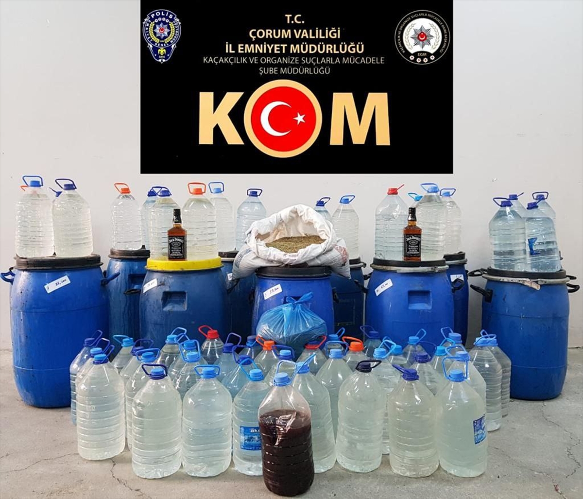 Çorum'da 1278 litre sahte içki ele geçirildi, 2 şüpheli yakalandı