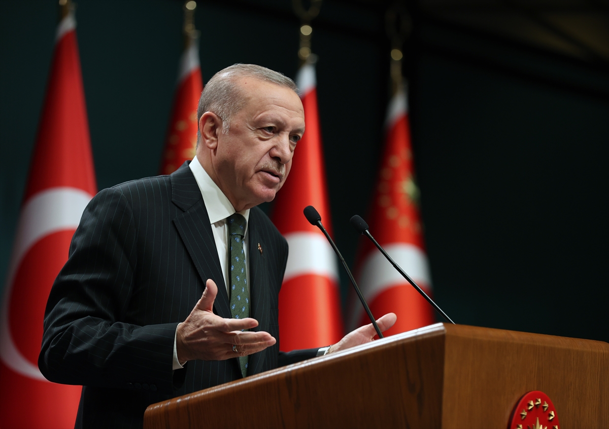 Cumhurbaşkanı Erdoğan’dan bankalarda TL mevduatı olanlara döviz güvencesi