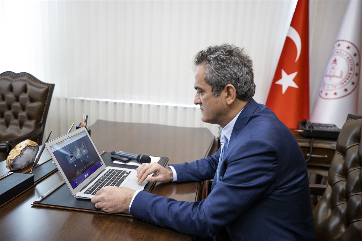 Cumhurbaşkanlığı İletişim Başkanlığının “Türkiye Drone Festivali” oylamasına Kabine üyeleri de katıldı