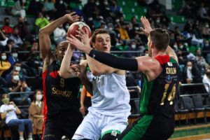 - Darüşşafaka: 74 - Semt77 Yalovaspor: 62