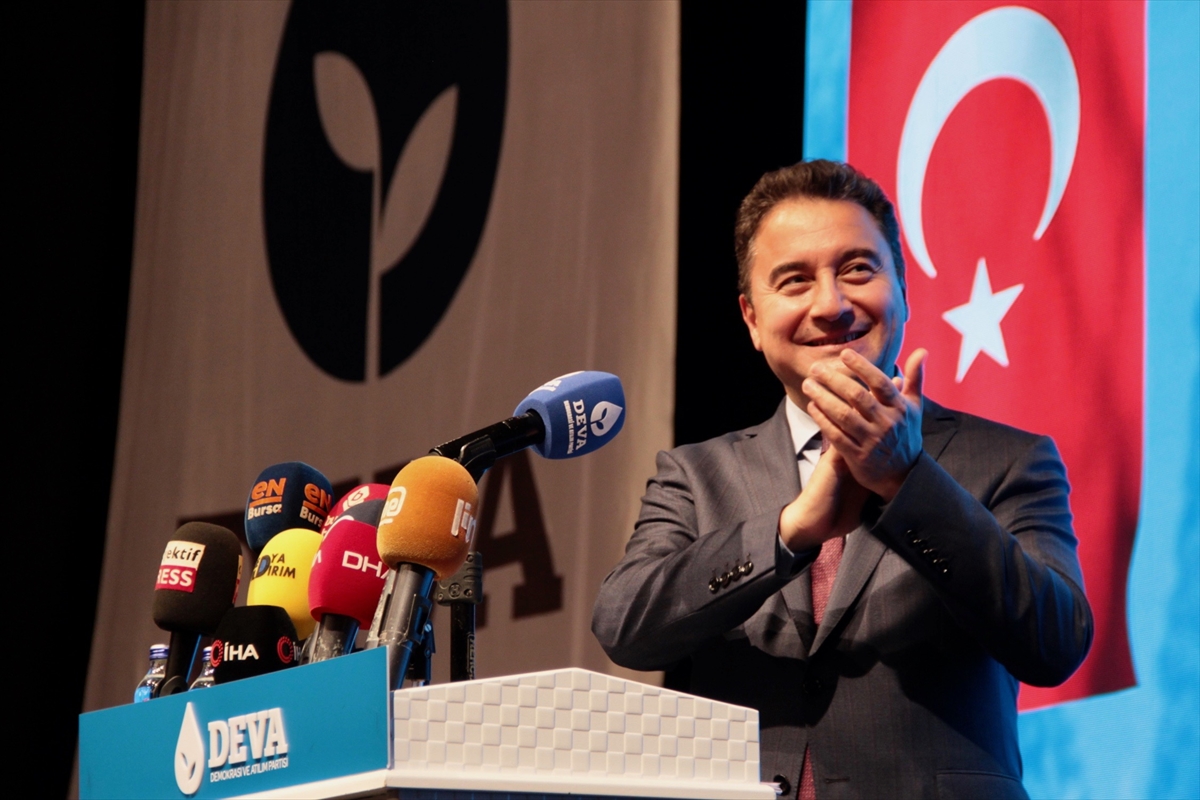DEVA Partisi Genel Başkanı Babacan, partisinin Bursa İl Kongresi'nde konuştu: