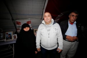 DİYARBAKIR (AA) – Diyarbakır annelerinin dağa kaçırılan çocukları için HDP