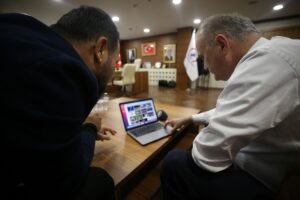 DÜZCE (AA) – Düzce Valisi Cevdet Atay ile Belediye Başkanı