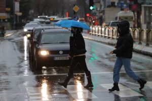 EDİRNE (AA) – Edirne'de iki gündür aralıklarla devam eden sağanak