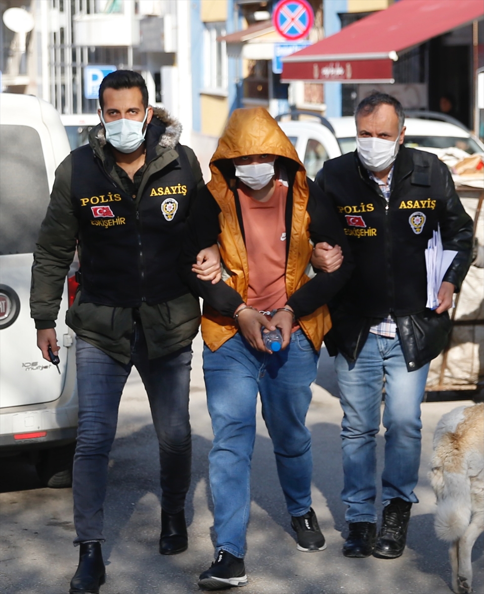 Eskişehir'de otomobille kadına çarpıp kaçan ehliyetsiz sürücü yakalandı