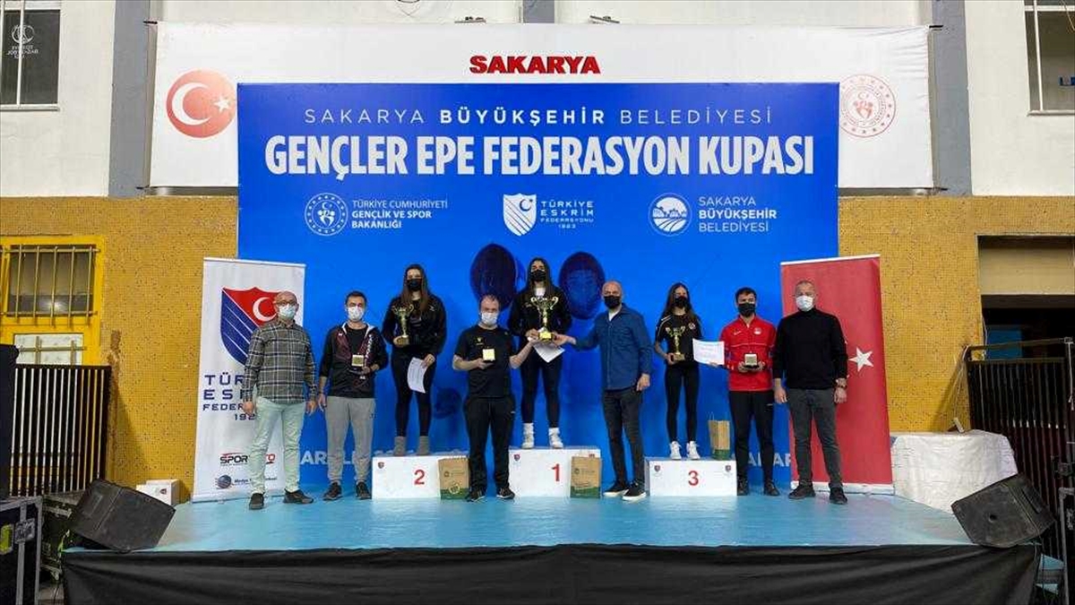 Eskrimde “Gençler Epe Federasyon Kupası” sona erdi