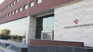 ESKİŞEHİR (AA) – Eskişehir Teknik Üniversitesi (ESTÜ) otomotivden yazılıma, havacılıktan