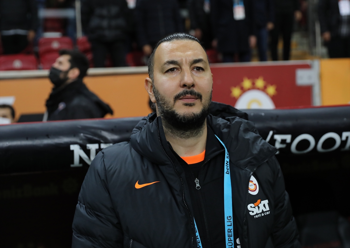 Galatasaray Yardımcı Antrenörü Necati Ateş, hakeme ateş püskürdü