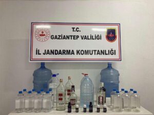 GAZİANTEP (AA) – Gaziantep'te yılbaşı öncesi düzenlenen sahte alkol ve
