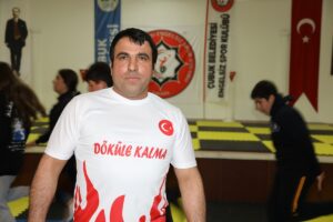 ANKARA (AA) – HÜSEYİN YİĞİNER – Ankara'da lastik tamirciliği yapan