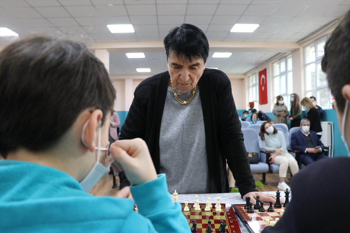 Gürcü satranç ustası Gaprindaşvili, AA'nın “Yılın Fotoğrafları” oylamasına katıldı