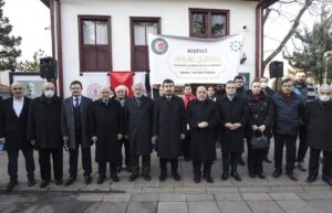 - "Dinimiz, çalışmadan kazanmayı hedefleyen her türlü girişimi yasaklar. Ayrıca
