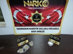 HATAY (AA) – Hatay'ın İskenderun ilçesinde düzenlenen uyuşturucu operasyonlarında gözaltına