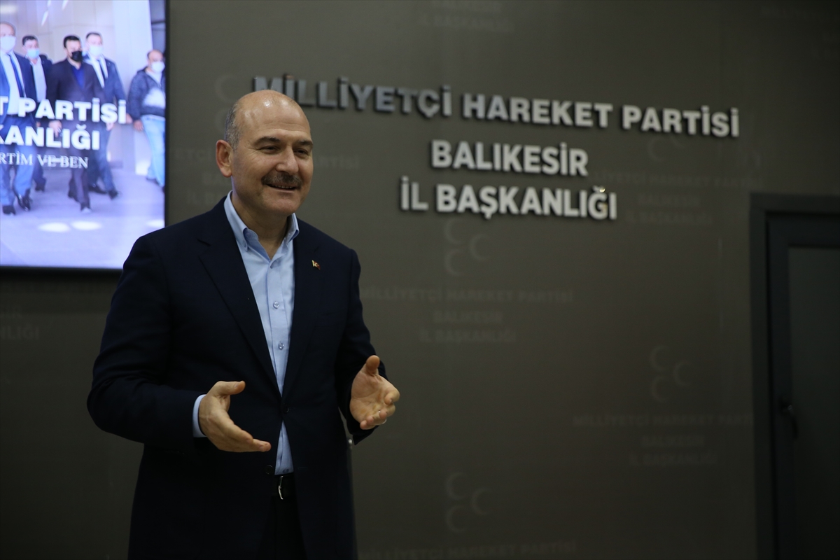 İçişleri Bakanı Soylu, AK Parti Balıkesir İl Başkanlığını ziyaret etti: