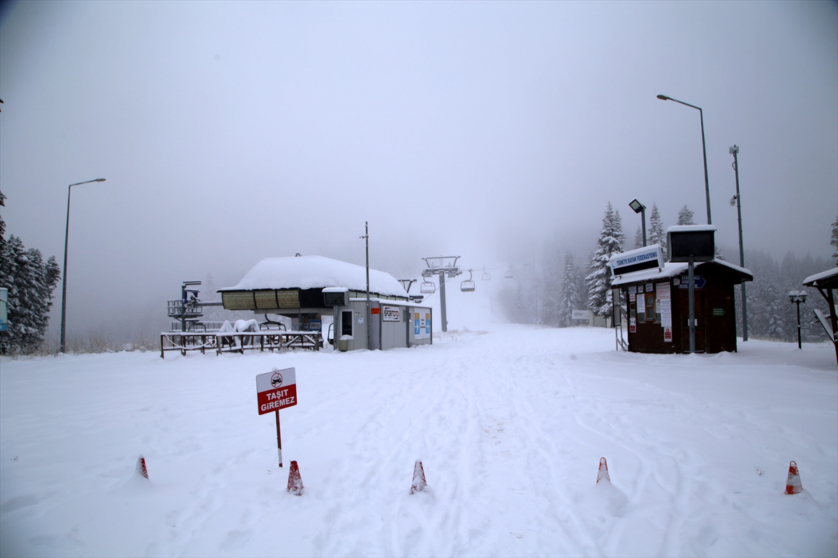 Ilgaz Kayak Merkezi'nde kar kalınlığı 20 santimetreye ulaştı