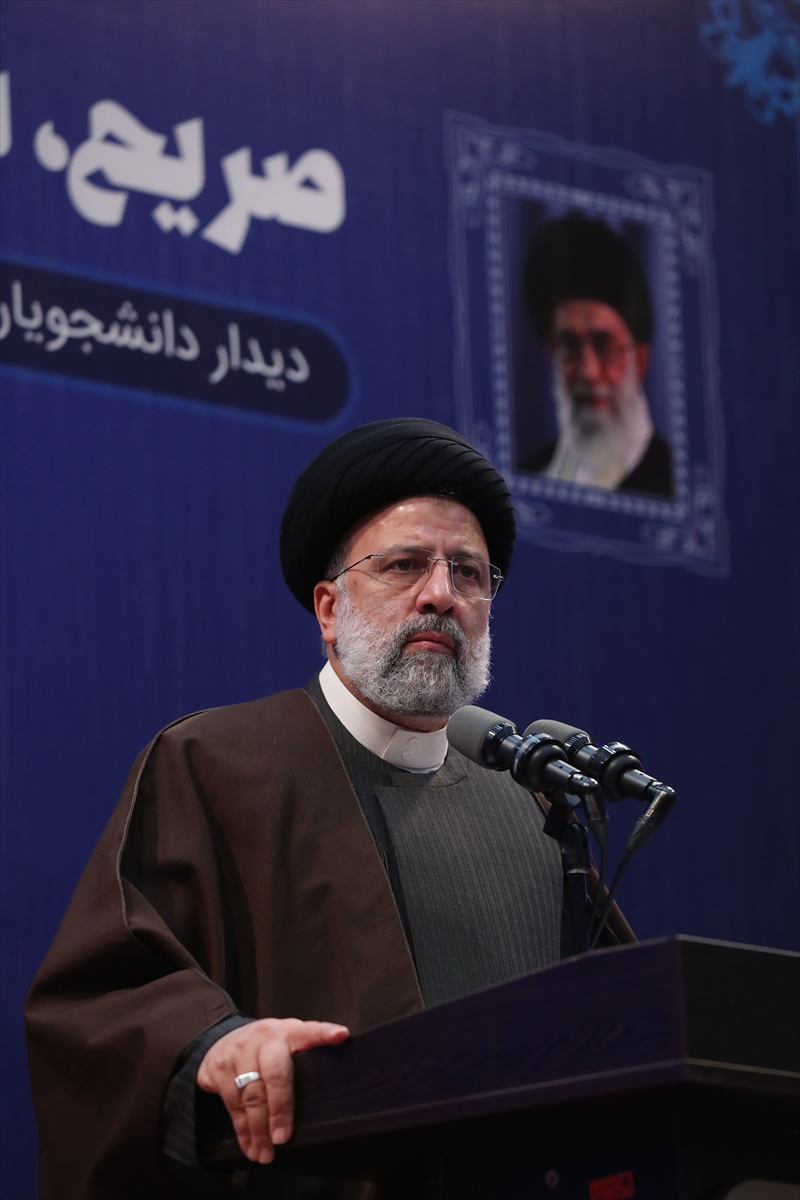 İran Cumhurbaşkanı Reisi: “Ekonomiyi nükleer müzakerelere bağlamayacağız”