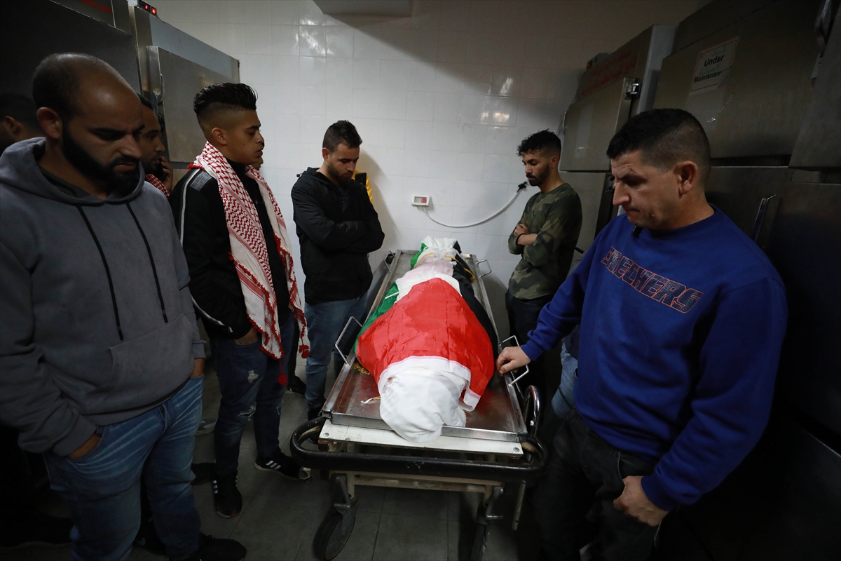 İsrail'in bir yıldır alıkoyduğu Filistinli çocuğun cenazesi toprağa verildi