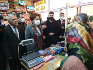 - "Benim yapmaya çalıştığım şey, sizin dertleriniz üzerinden sizin sesiniz